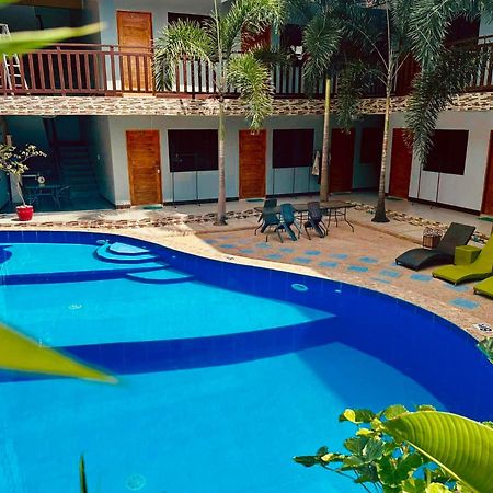Mountain View Garden Inn קורון מראה חיצוני תמונה